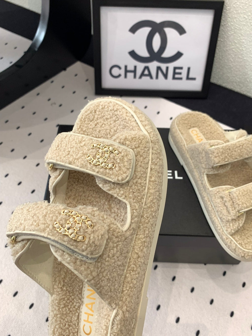 CHANEL DAD SANDAL MULE IN ECRU BEIGE LAMB FUR