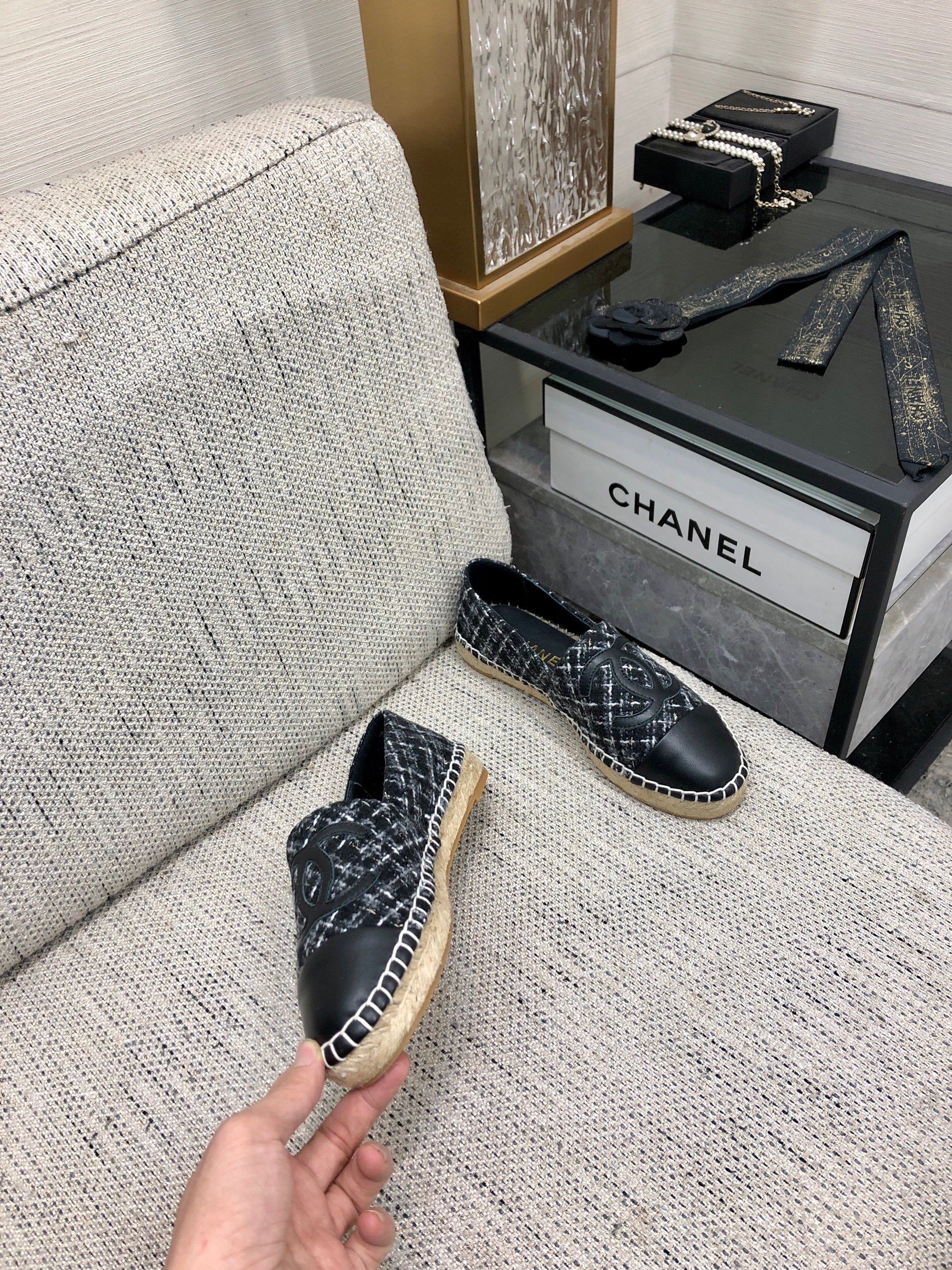CHANEL ESPADRILLE BLACK MIX WHITE TWEED FABRIC AND CALFSKIN FLATS