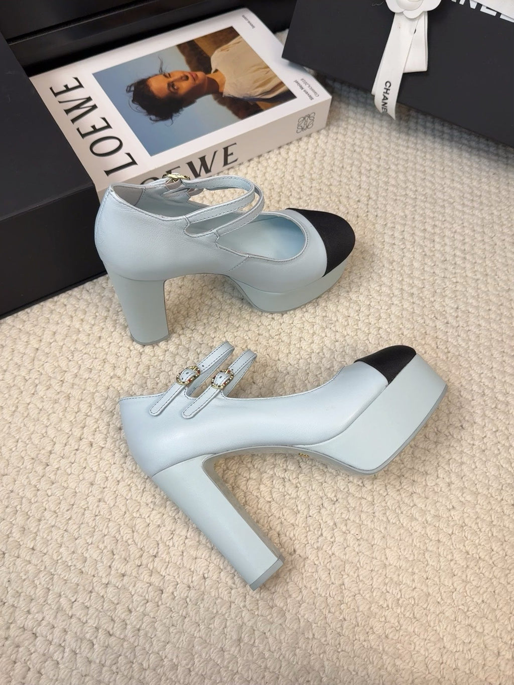 CHANEL FLATFORM SANDAL IN LIGHT BLUE CALFSKIN AND BLACK FABRIC