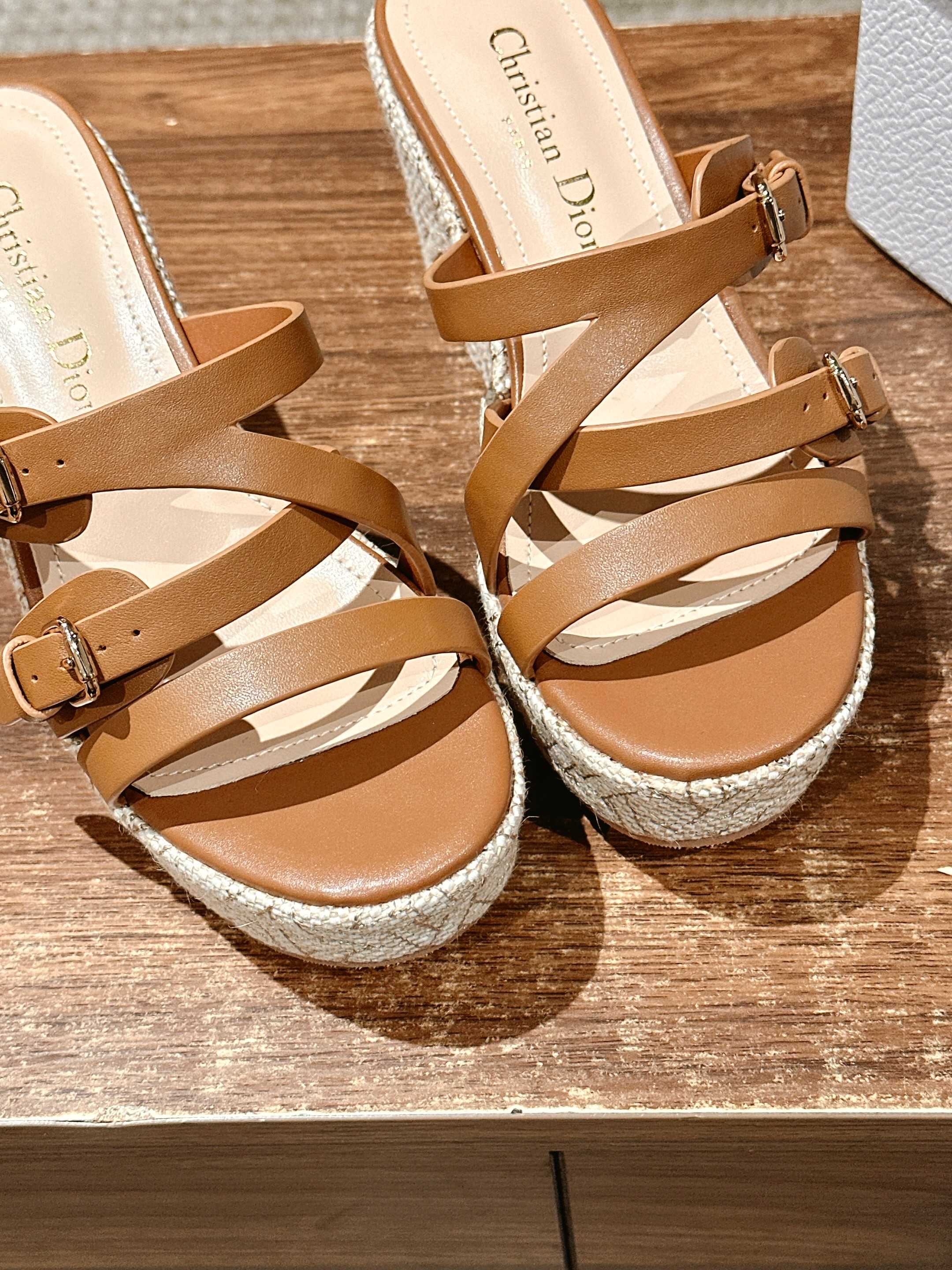 DIOR ATTITUDE WEDGE SLIDE 90MM IN BROWN ADJUSTABLE STRAPS CALFSKIN CANVAS SOLE